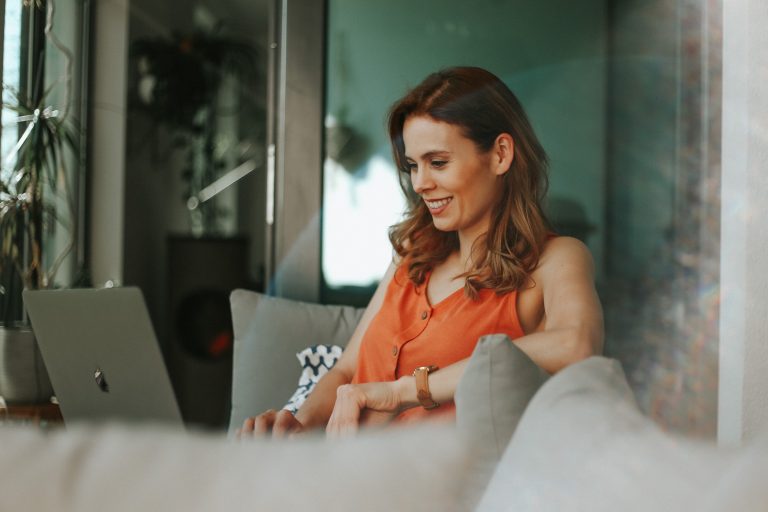 Die Auswirkungen von „Remote Work“ (Fernarbeit) auf die Produktivität von Agenturen: Eine umfassende Analyse – Update Mai 2023